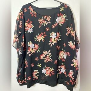 4 for $25 🍒 Floral Black Women's Top Relaxed Fit Size 3x